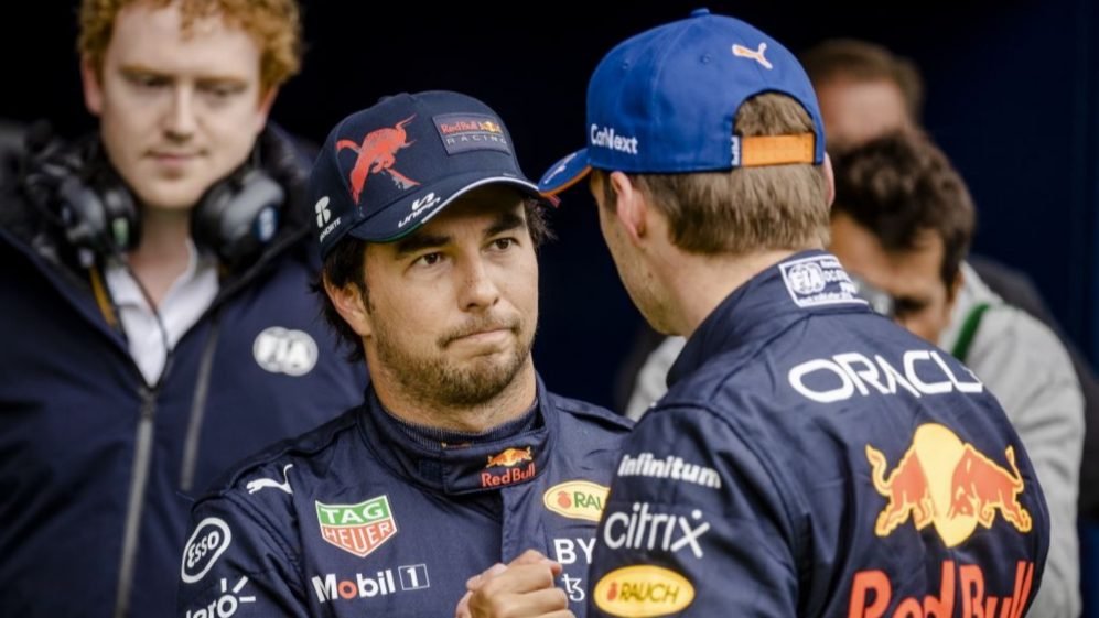 Verstappen y "Checo" Pérez penalizados - Imagen: Prensa Fórmula 1