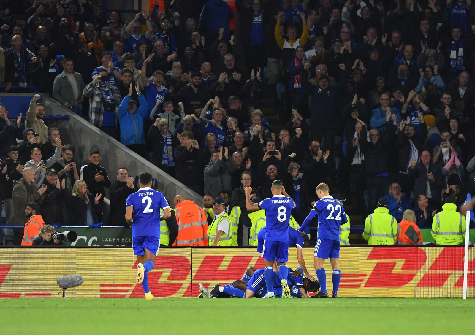 Leicester City logró su primera victoria en el campeonato