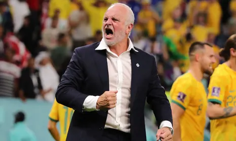 Graham Arnold (Sídney, 3 de agosto de 1963) es un entrenador y exfutbolista australiano que jugaba en la demarcación de delantero.