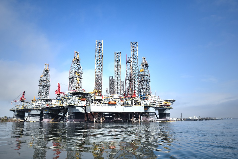 El precio del barril de petróleo subió hoy en Nueva York luego de que China posiblemente comenzaría a flexibilizar sus confinamientos