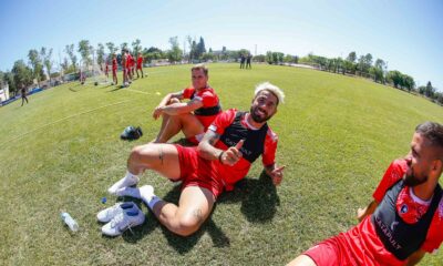 El técnico de Instituto de Córdoba, Lucas Bovaglio, realizaría solo una modificación, por la lesión del defensor Ezequiel Parnisaria, en la formación inicial para el encuentro de vuelta del próximo sábado ante Estudiantes de Caseros, revancha de la final por el segundo ascenso a Primera División.