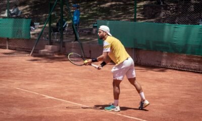 Genaro Alberto Olivieri venció hoy en la final a Tomás Martín Etcheverry por 6-7 (3-7), 7-6 (7-5) y 6-3, en duelo entre argentinos, para adjudicarse el Challenger de tenis de Montevideo, en Uruguay.