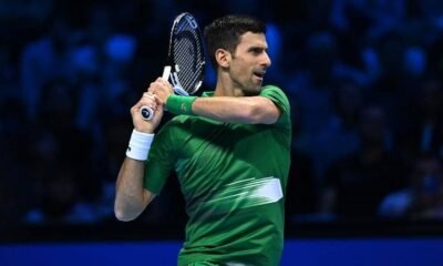 Novak Djokovic se clasificó hoy a las semifinales de las Finales ATP Masters en Turín, Italia, luego de conseguir su segunda victoria en el grupo frente al ruso Andrey Rublev por 6-4 y 6-1.