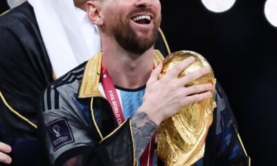 Lionel Messi, recibió una invitación para dejar sus huellas en el Paseo de la Fama del mítico estadio Maracaná de Brasil.