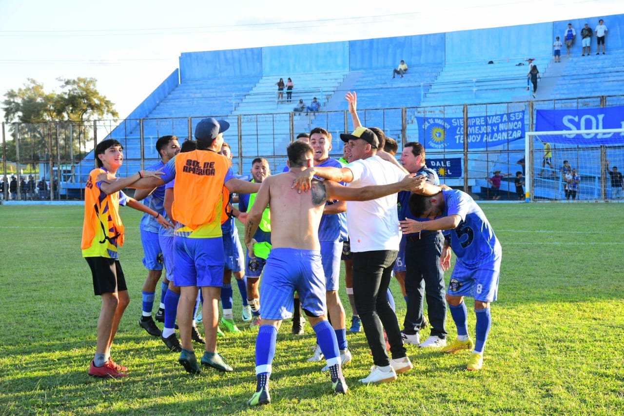 Con goles de Diego Villalba de cabeza y Renzo Riquelme de penal Sol se impuso a Guaraní por 2 goles a 0 y habilitó la tanda de penales. En la tanda de penales se hizo gigante Favio Gómez que atajo los dos primeros tiros desde los 12 pasos convirtiéndose en figura del partido. La próxima semana se jugará el partido de ida de la final en nuestro estadio del Lote N° 34 y la definición será en tierras chaqueñas contra América de General San Martín