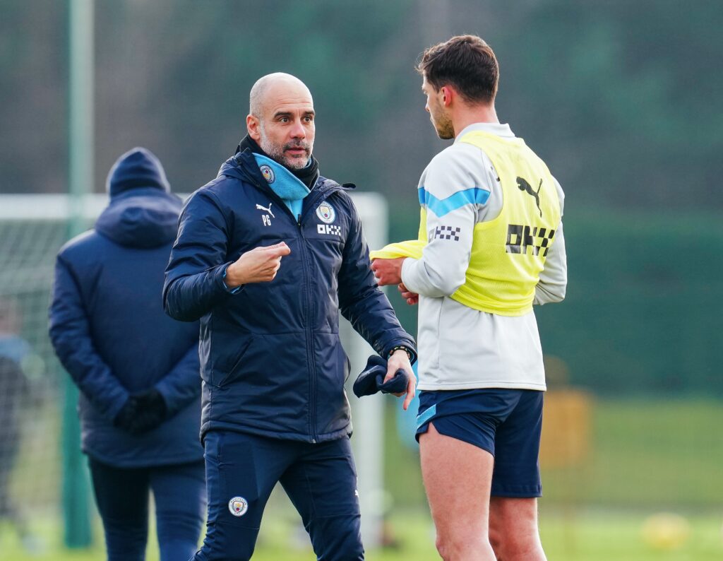 Manchester City, equipo del delantero argentino campeón del mundo en Qatar Julián Álvarez, enfrentará al líder Arsenal 