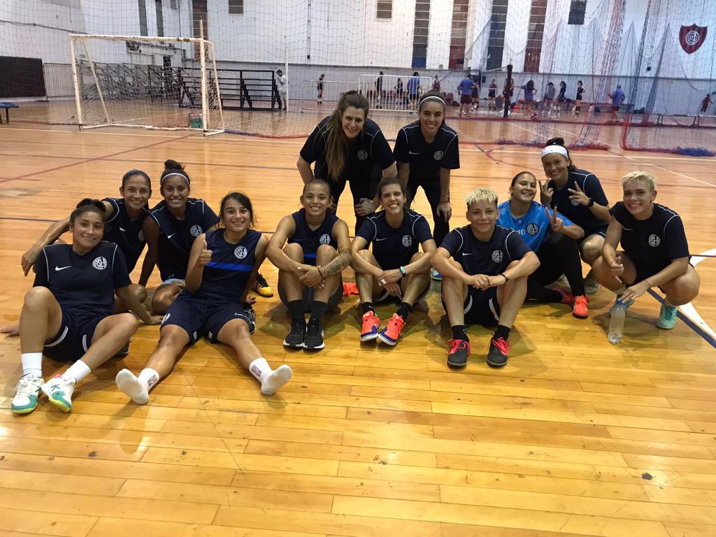 El campeón de la edición 2022, San Lorenzo, iniciará el campeonato de Futsal femenino de primera división ante Camioneros, según el sorteo del programa de partidos efectuado en las últimas horas.