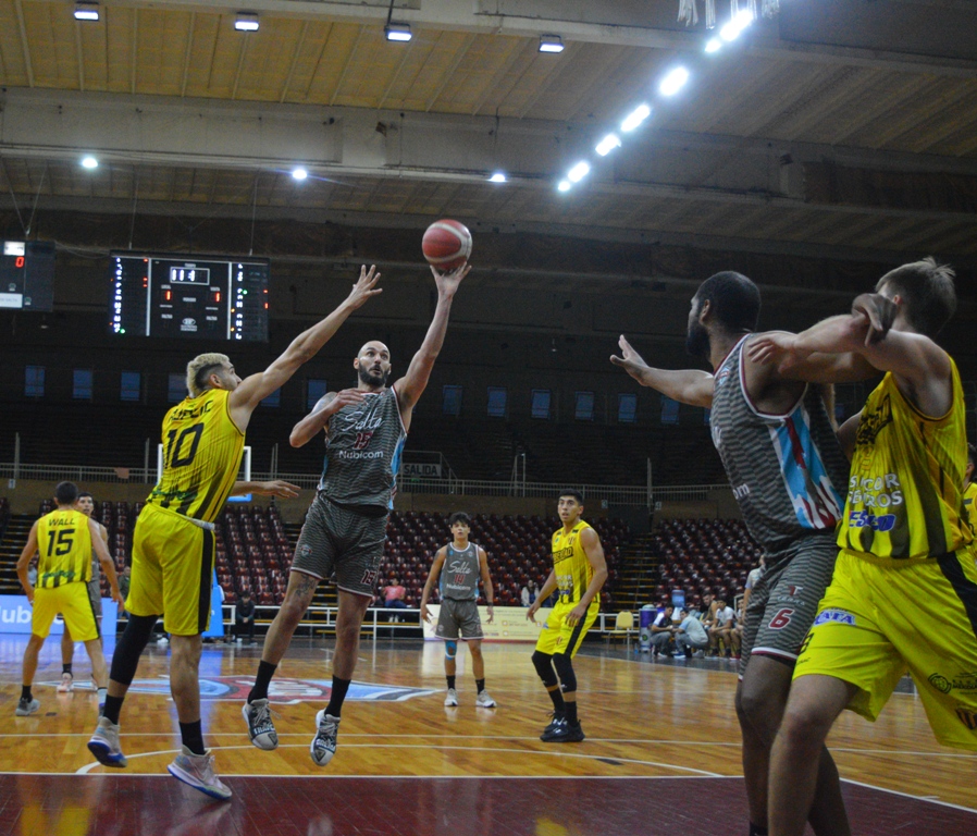 Los Infernales cayeron 67-70 frente a Libertad de Sunchales y ahora volverán a jugar, también en el Delmi, el próximo miércoles 22 frente a Montmartre de Catamarca.