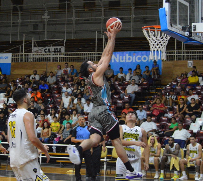 Salta Basket superó a Montmartre de Catamarca, por 85-80. Más allá del importante triunfo, el equipo expuso alto vuelo basquetbolístico.