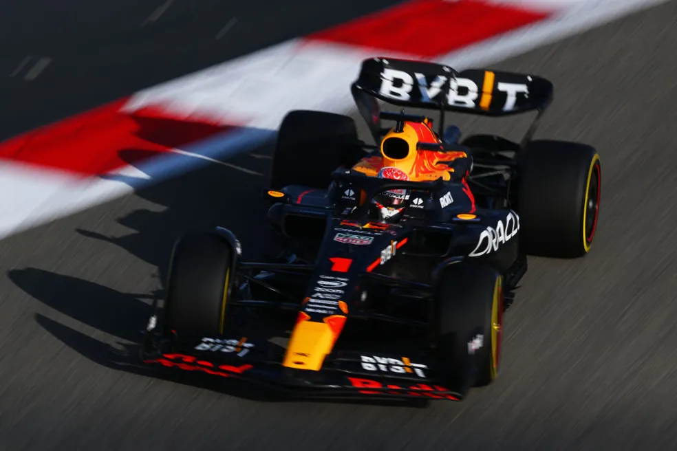 El piloto neerlandés Max Verstappen, a bordo de un Red Bull, fue el más rápido hoy en la sesión de ensayos con miras al inicio oficial de la temporada de Fórmula 1, que será en el Circuito Internacional de Bahréin el domingo 5 de marzo