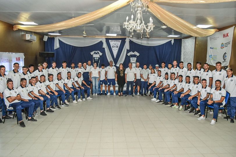 El nuevo plantel de San Martín de Formosa que encarará la temporada 2023 del Torneo Federal A, se presentó ayer ante la prensa.