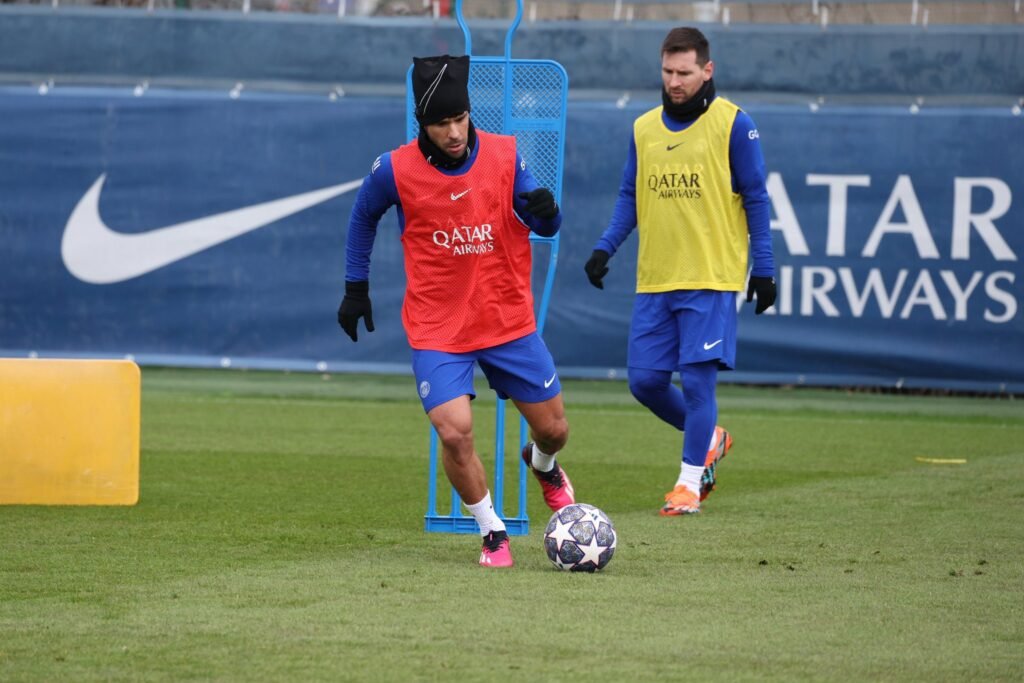 Messi valoró la posibilidad de "compartir equipo" con Kylian Mbappé y deseó poder "hacer grandes cosas" en París Saint Germain.