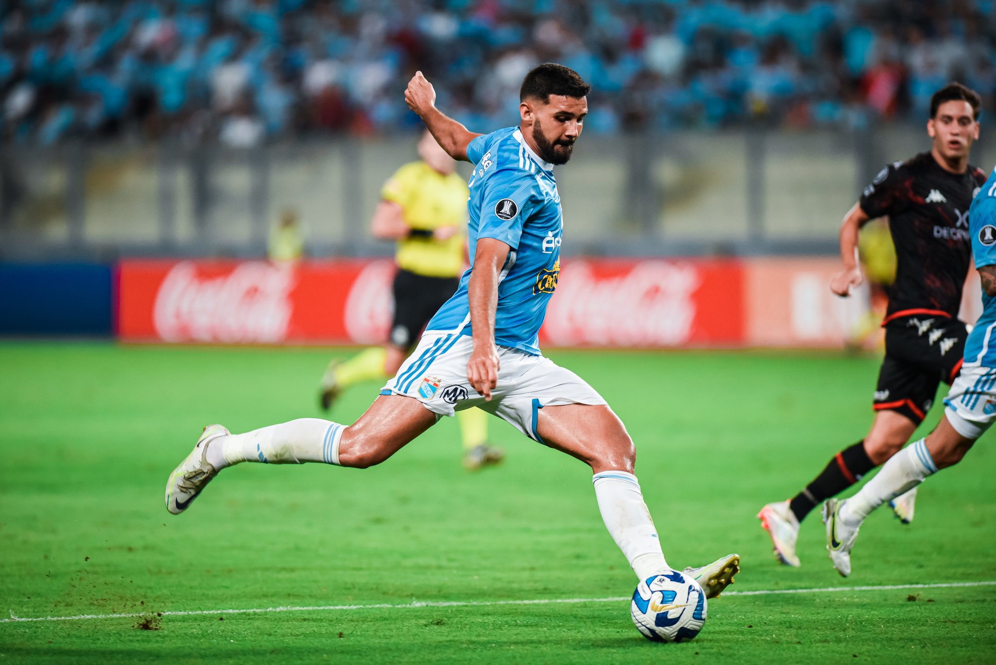 Sporting Cristal venció por 1-0 a Huracán en el estadio Nacional de Lima y sacó el último boleto para la ronda de grupos de la Libertadores.