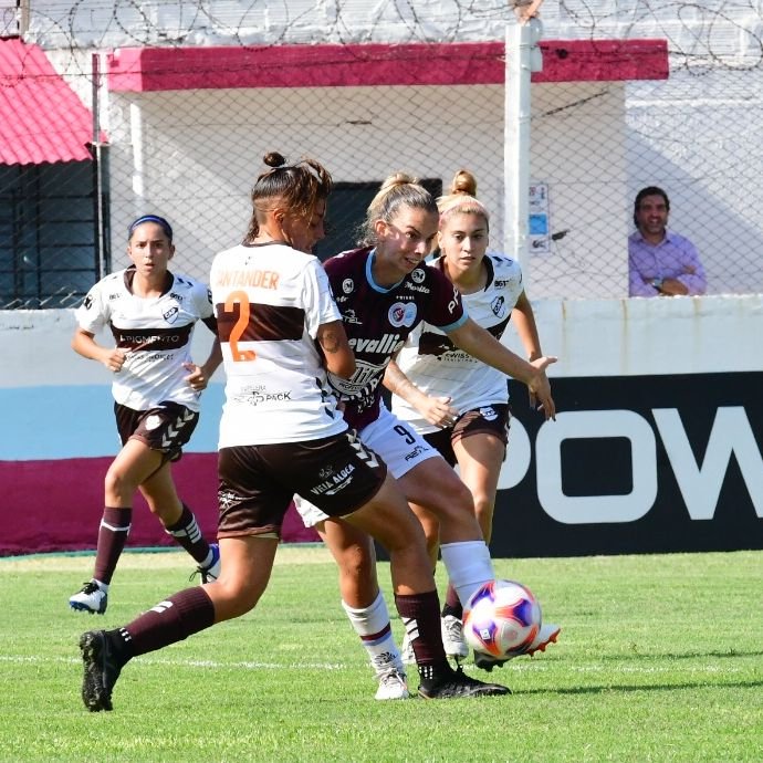 UAI Urquiza empató esta mañana 0-0 ante Platense en su estadio de Villa Lynch, en el partido que abrió la cuarta fecha de la Liga Femenina