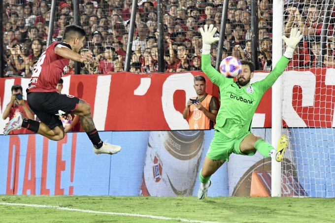El director técnico de Newell’s Old Boys de Rosario, Gabriel Heinze, hizo una encendida defensa de su metodología de trabajo