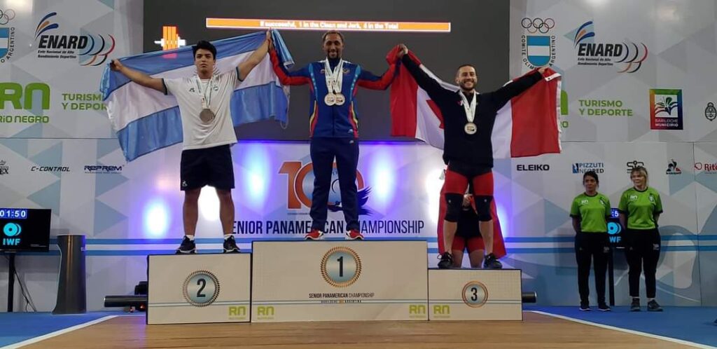 Dante Pizzuti se coronó con 3 medallas de plata en el campeonato Panamericano de Levantamiento Olímpico de Pesas