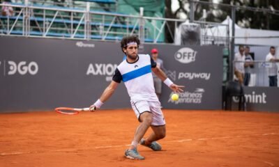 Hernán Casanova y Genero Alberto Olivieri avanzaron hoy los octavos de final del Challenger de tenis de Santiago, en Chile