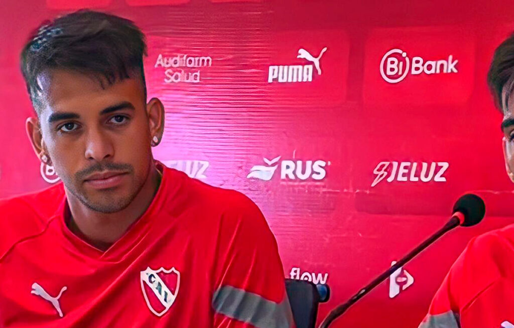 "Es fácil decir 'yo soy hincha de' y después no venir a jugar a Independiente", afirmó Javier Báez