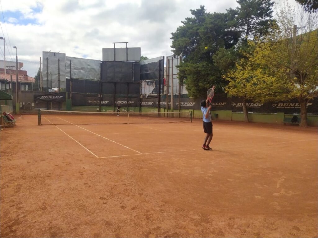 Hoy desde las 9 Hs. se juegan las instancias finales del Torneo Regional de Menores, que cuenta con la participación de tenistas de Jujuy, Tucumán, Catamarca, Santiago del Estero y Salta