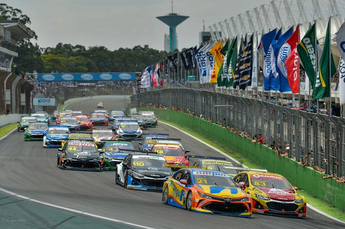 El argentino Matías Rossi (Toyota Corolla) finalizó hoy en la novena posición en la segunda carrera del fin de semana del Stock Car