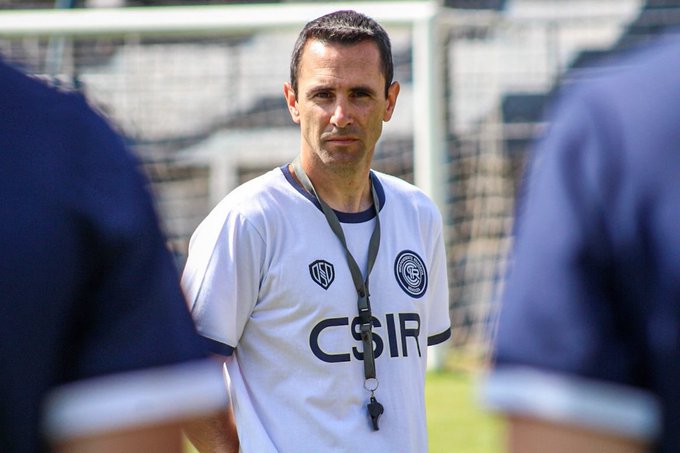 Alfredo Berti comenzó esta tarde su segundo ciclo al frente del plantel de Independiente Rivadavia Mendoza