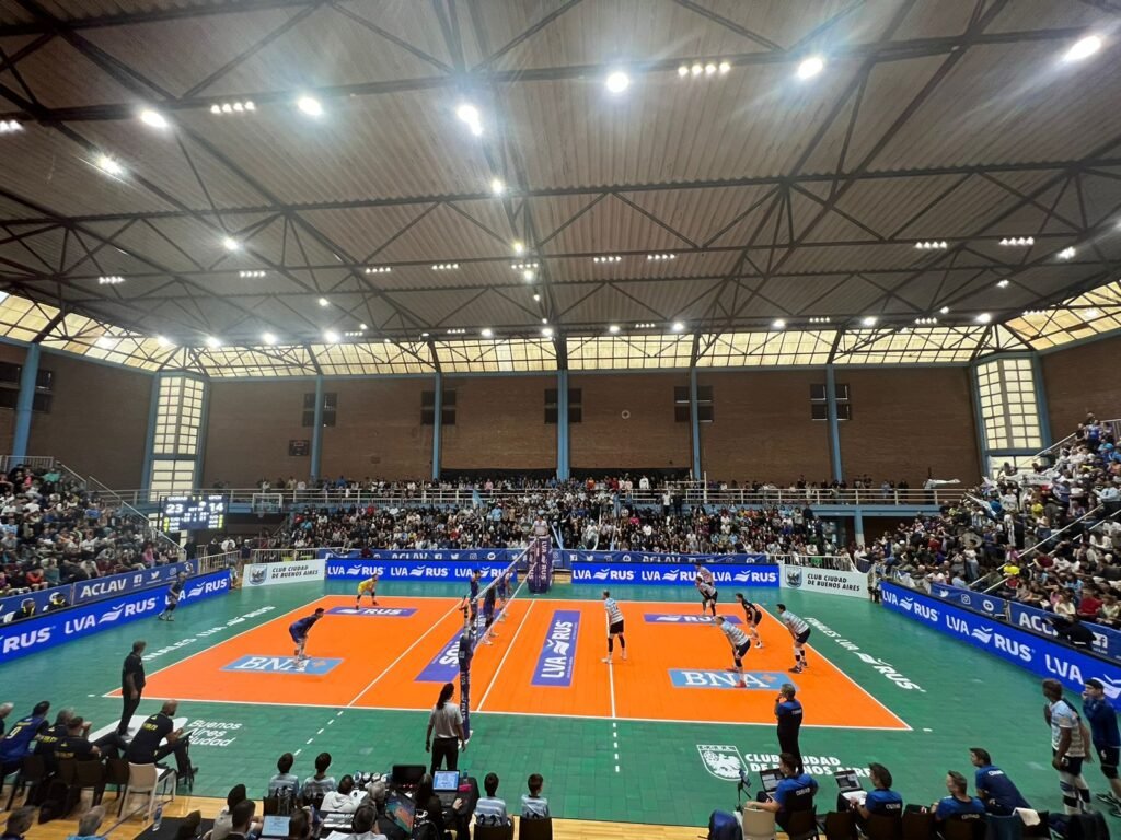 Ciudad se impuso hoy por 3-1 a UPCN San Juan como local luego de imponerse por 3-0 el pasado viernes por la Liga de Vóleibol Argentina (LVA)