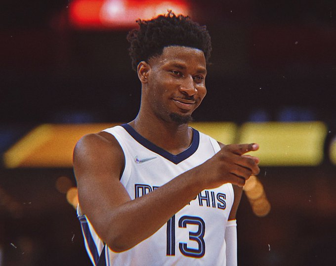  Rui Hachimura, LeBron James y los Lakers de Los Ángeles mandaron un mensaje enfático al ponerse en marcha los playoffs