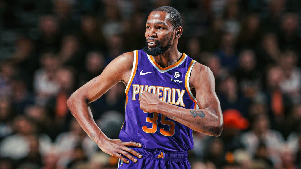 Phoenix Suns (45-35) venció al puntero de la Conferencia Oeste Denver Nuggets (52-28), por 119 a 115, en un partido entre clasificados