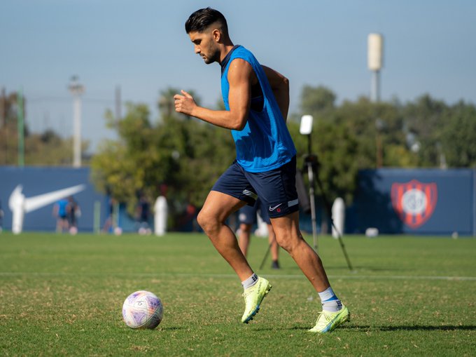 El delantero de San Lorenzo Ezequiel Cerutti sufrió una molestia muscular y es duda para recibir el próximo miércoles a Boca Juniors