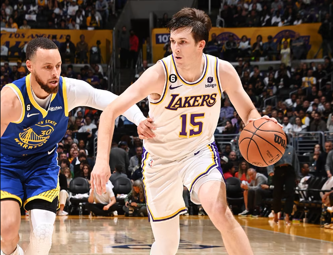 Un fantástico Lonnie Walker le da "luz" a Los Ángeles Lakers - Imagen: NBA