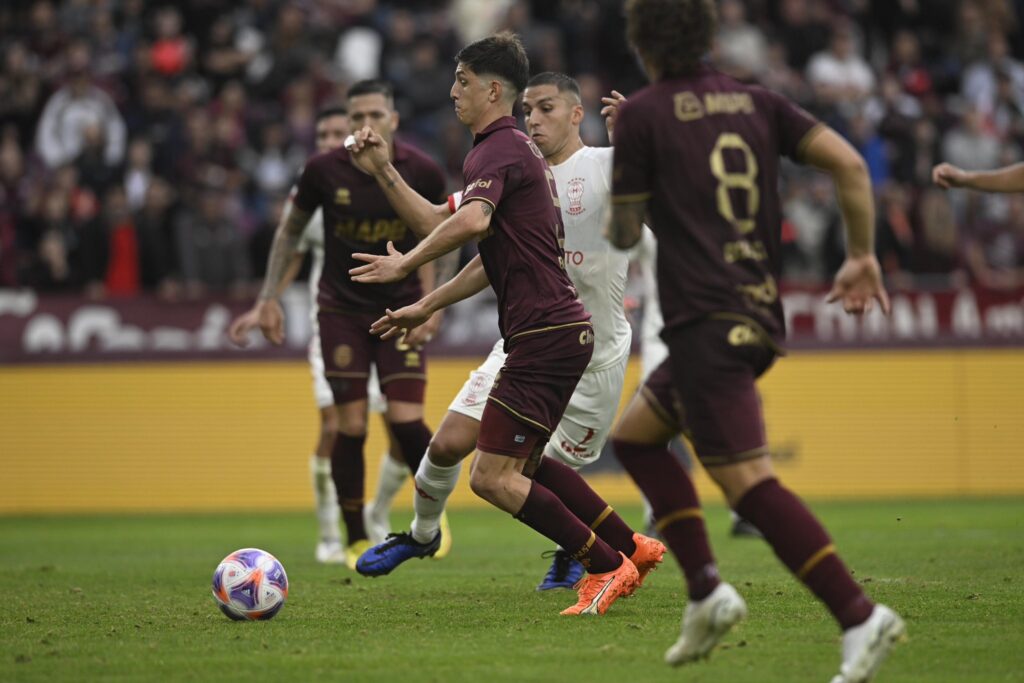Lanús le ganó a Huracán y se trepa al cuarto puesto de la Liga Profesional