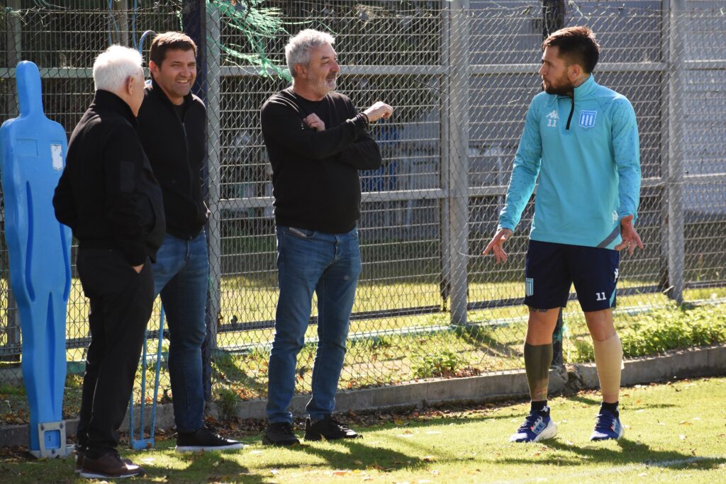 Matías Rojas y Jonathan Gómez no estarían disponibles en Racing para enfrentar a Platense - @RacingClub