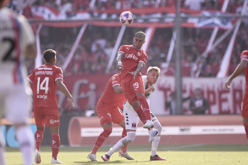 Independiente fue superior y se llevó un triunfo agónico ante Tigre