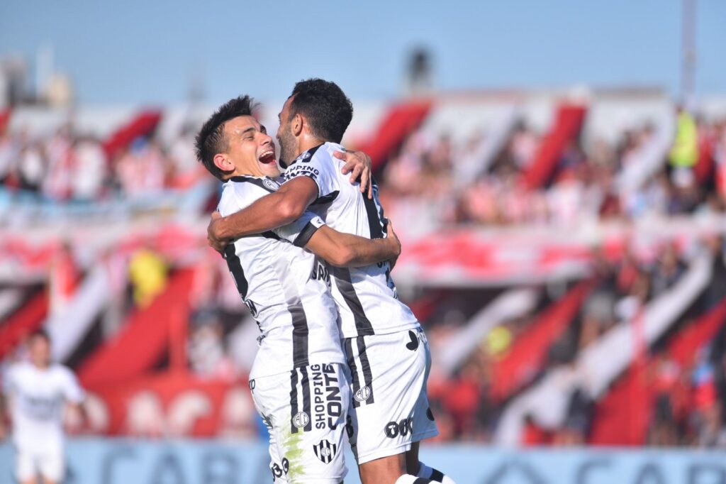 Barracas Central rescató un empate sobre el final ante Central Córdoba