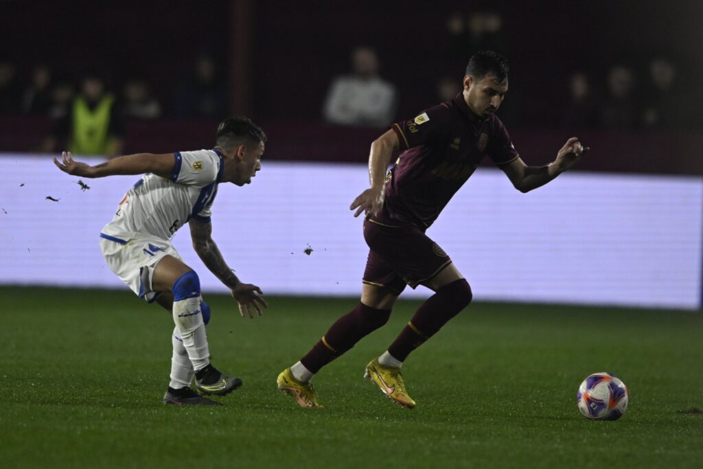 El DT de Lanús, Frank Kudelka reconoció esta noche que los hinchas de su equipo no lo quieren, pero les pidió que "aguanten un poco más"