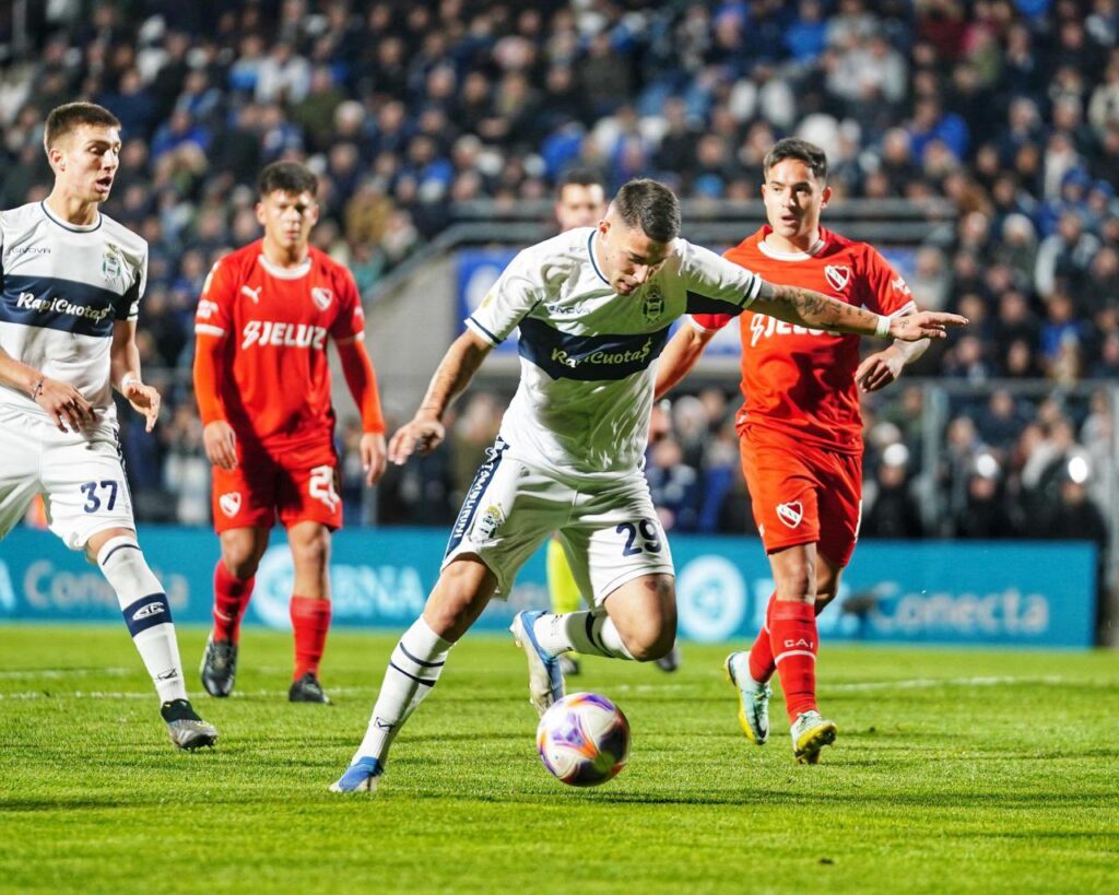 Gimnasia rescató agónico empate en La Plata ante Independiente