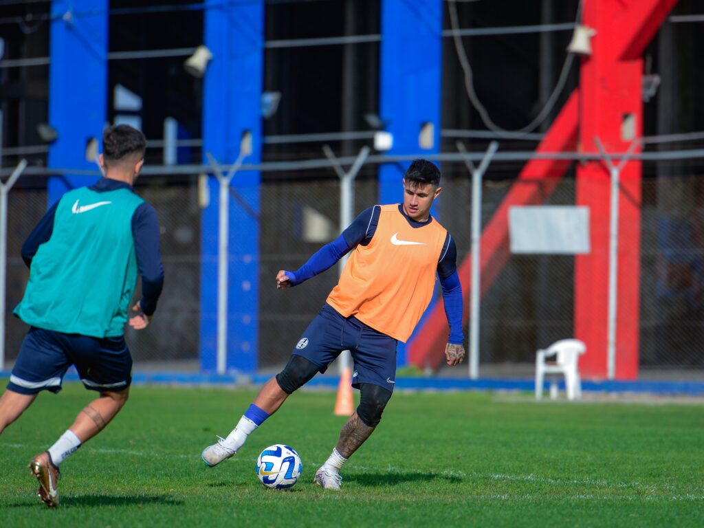 Insúa decidió tres cambios para el equipo que se medirá con DIM en repechaje de la Copa Sudamericana