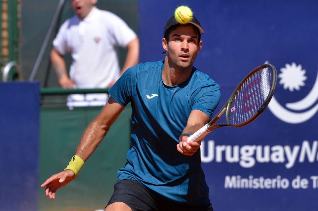 Díaz Acosta avanza en la clasificación del ATP de tenis de Adelaida