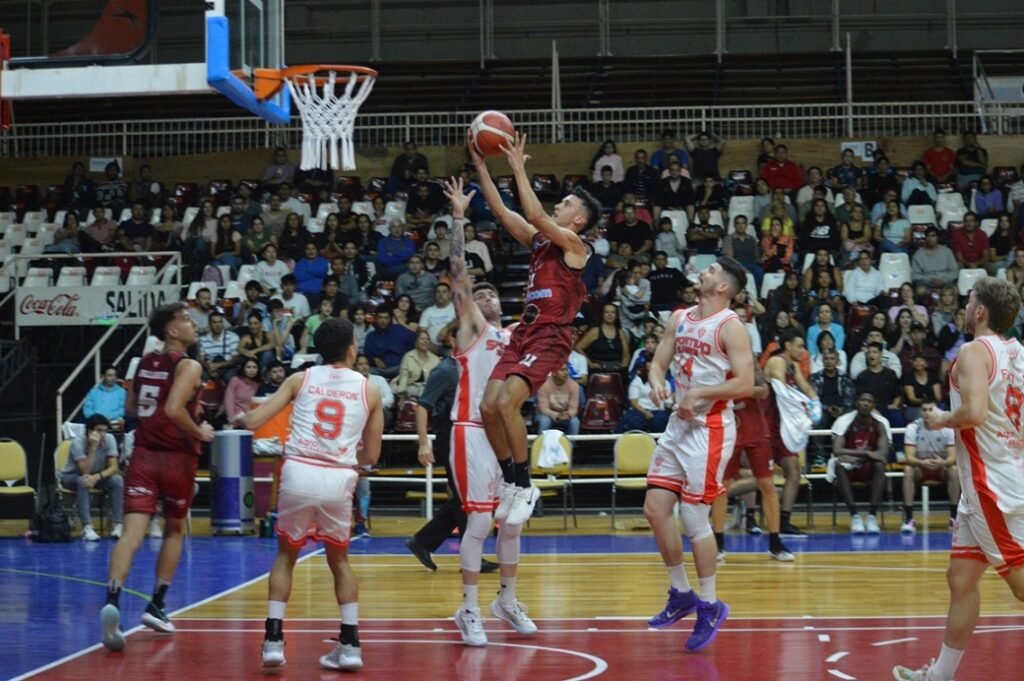 Salta Basket venció a Sportivo Suardi en el Delmi