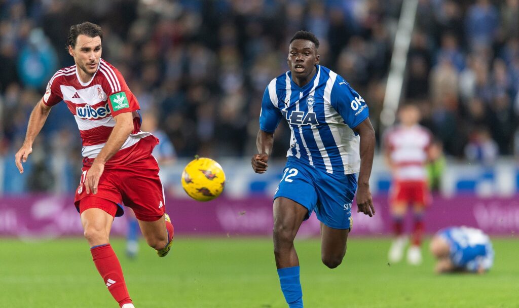 Alavés venció a Granada en la lucha por no descender en LaLiga de España