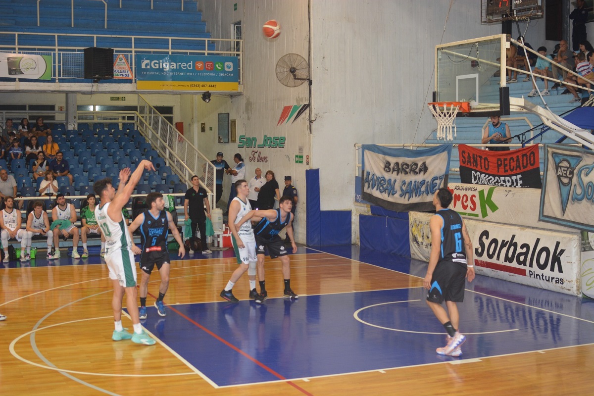 Barrio Parque pisó fuerte ante Echagüe en Paraná