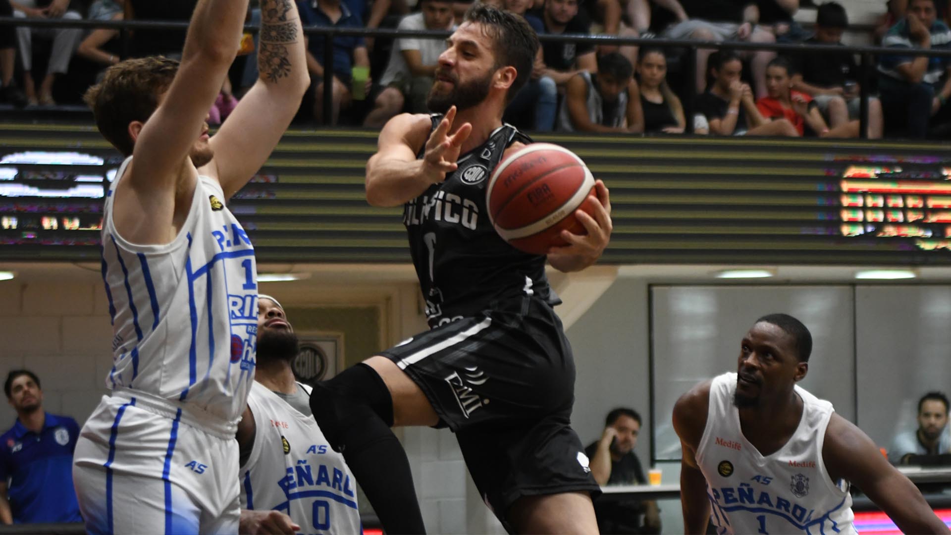 Olímpico le ganó a Peñarol y sigue en la cima de la tabla