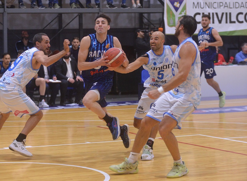Racing de Chivilcoy tuvo que sufrir para vencer a Unión de Mar del Plata