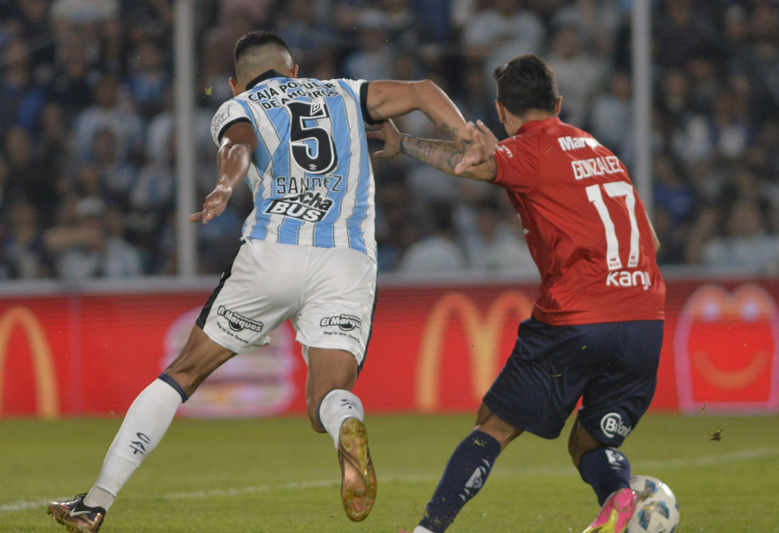 Independiente lo dio vuelta en Tucumán y quedó a tiro de la clasificación en la Copa de La Liga