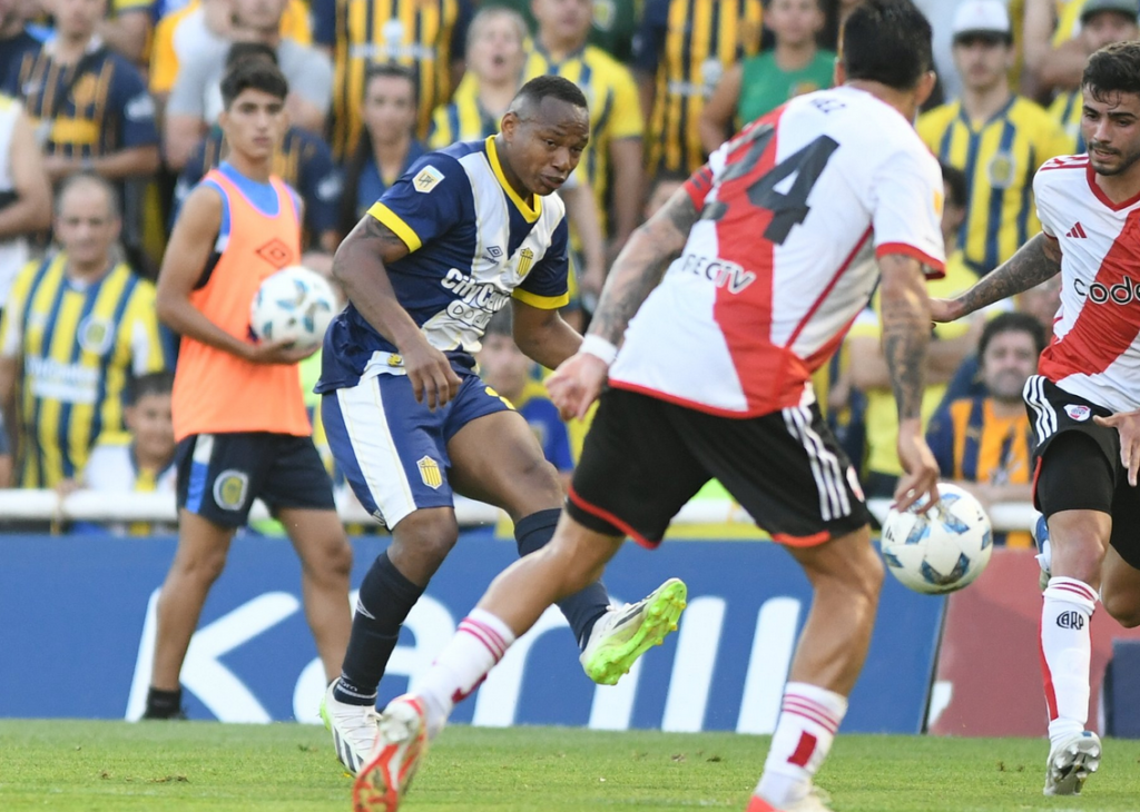 River pierde con claridad ante Rosario Central y deja en suspenso su pase a los playoffs