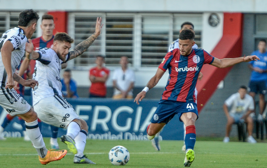 San Lorenzo venció a Central Córdoba y clasificó a la Libertadores 2024 dejando afuera a Boca
