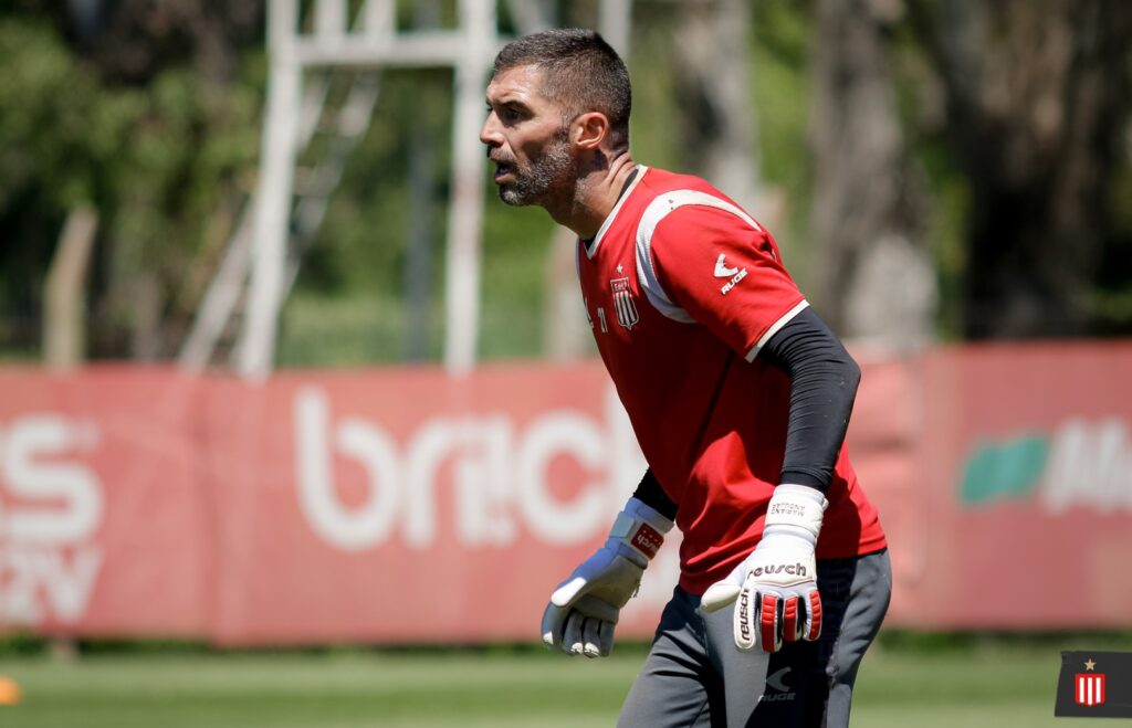 Domínguez define detalles en Estudiantes previo a la final de Copa Argentina ante Defensa y Justicia