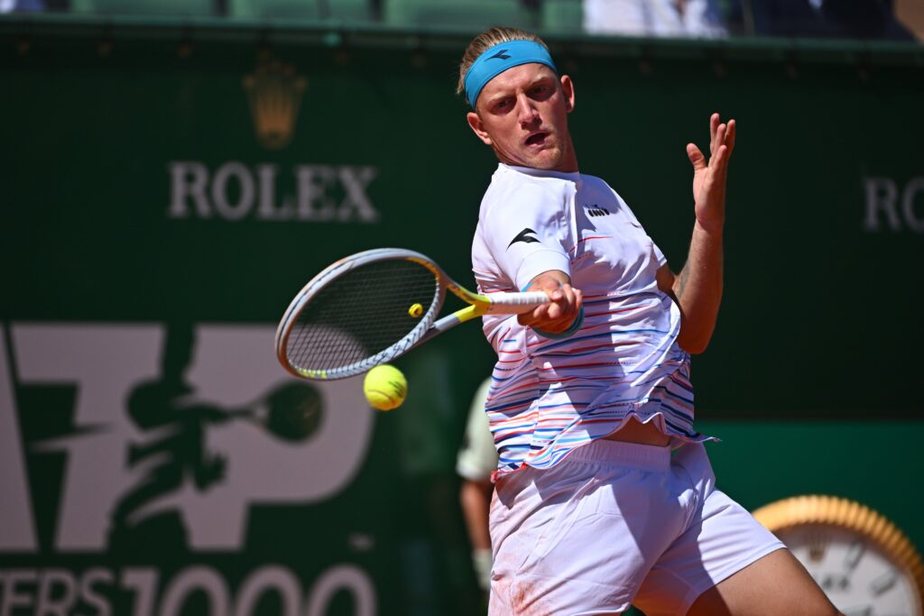 Davidovich alarga su invicto en Australia