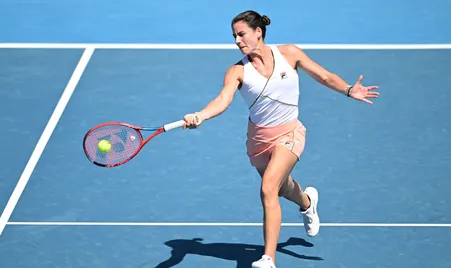 Navarro supera a Mertens en Hobart para ganar su primer título de la WTA