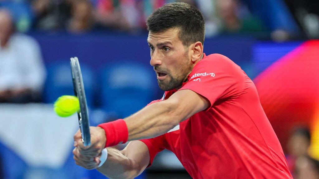 Djokovic sobrevive a Prizmic en su estreno más salvaje de Grand Slam